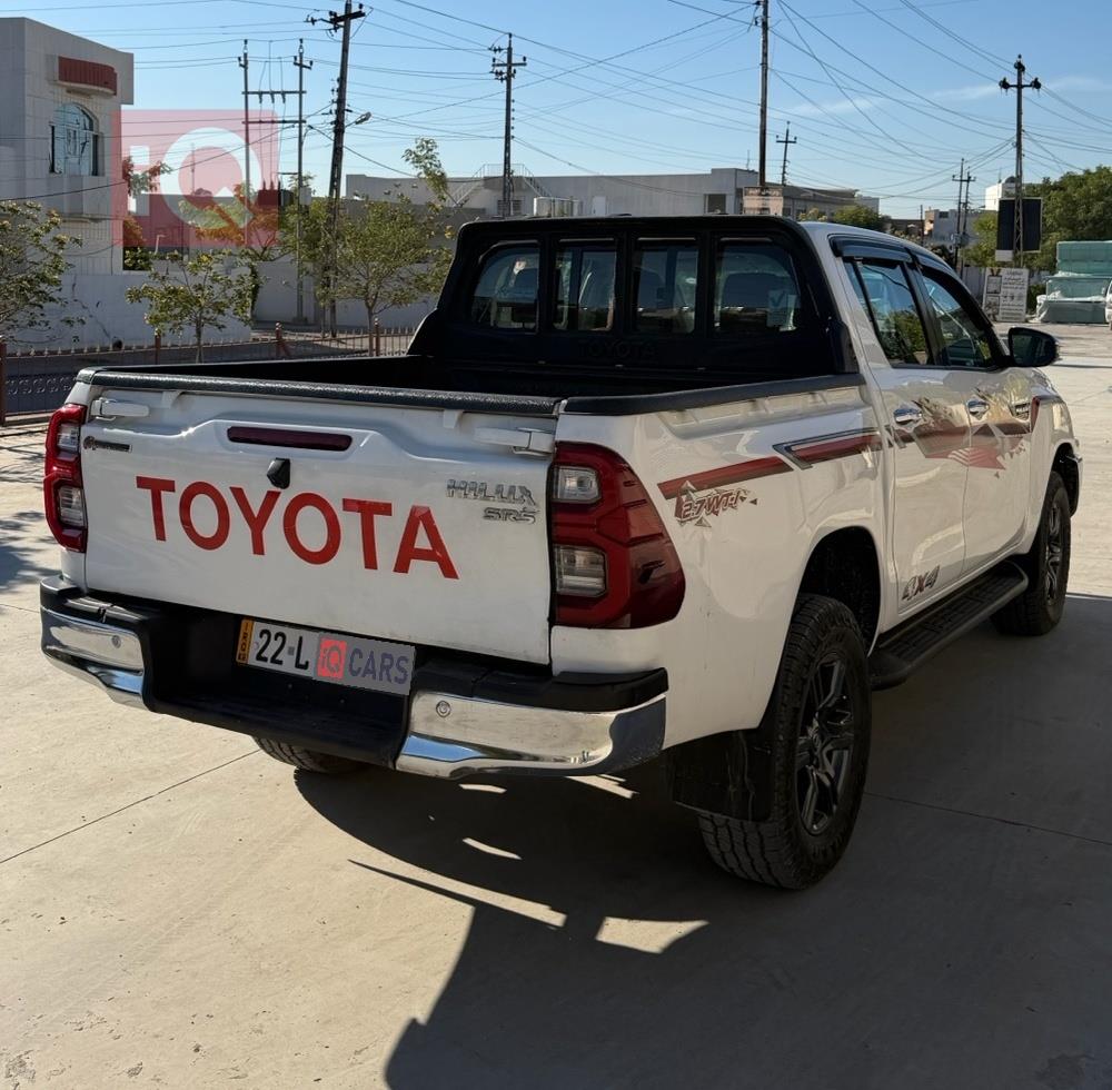 تويوتا هايلوكس